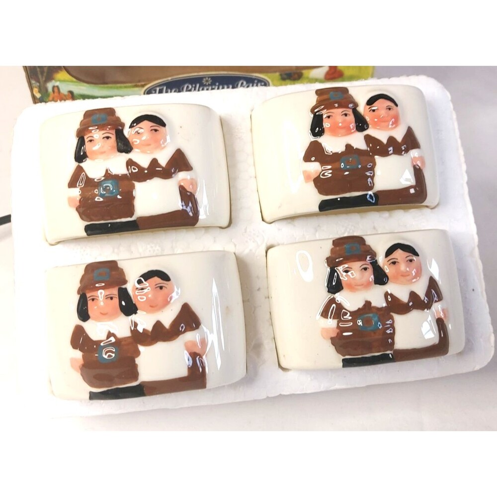 Publix The Pilgrim Pair Thanksgiving Napkin Ring Holders Box of 4 #102476